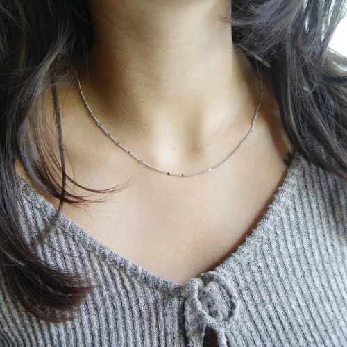 Miniatura 3 de BERISO Gargantilla satélite chapada en oro de 14 quilates, cadena de 3 cuentas azules, collar de cadena brillante con corazones abiertos, cadena