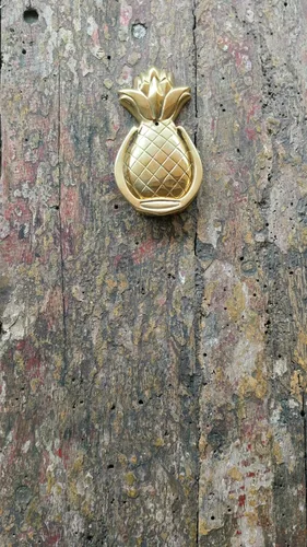 Miniatura 3 de Tropical Welcome – Aldaba de bronce con piña de Bali, un toque de elegancia tropical para la decoración de tu hogar