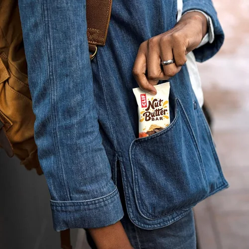 Miniatura 7 de CLIF Barra de mantequilla de nuez – Mantequilla de maní de chocolate – Barras energéticas rellenas – Sin OMG – USDA Orgánico – A base de plantas