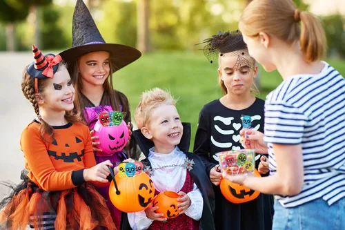 Miniatura 5 de Fruidles Paletas de calavera de Halloween para el Día de los Muertos, envueltas individualmente (paquete de 12)