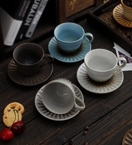 Miniatura 5 de Juego de tazas de té y platillo pequeño de cerámica de 4.1 fl oz/4 onzas, platillo de taza de café de cerámica vintage con asa, juego de tazas de té