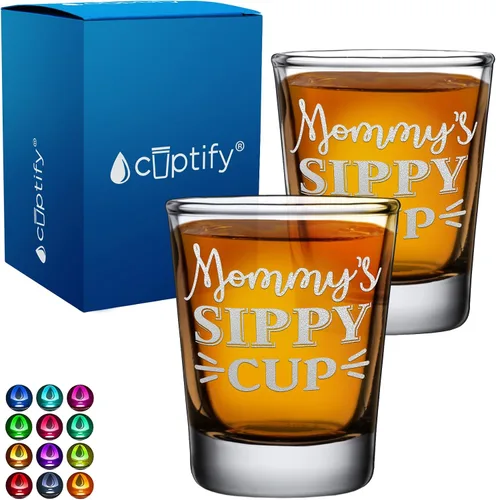Miniatura 28 de Cuptify Regalos para baby shower, para la nueva mamá, EST 2023, 2 onzas, con fondo negro, juego de 2 vasos grabados para fiesta, regalo