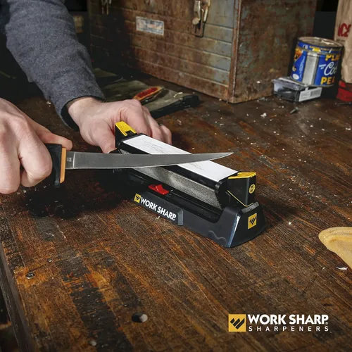 Miniatura 7 de Afilador de cuchillos Work Sharp Benchstone, de 3 lados para afilar cuchillos de bolsillo o de caza manualmente más rápido
