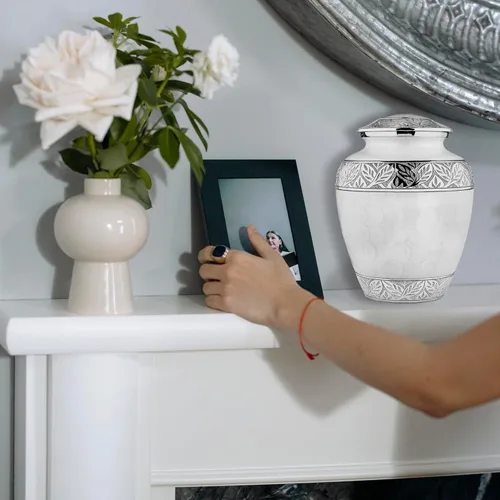 Miniatura 8 de Trupoint Memorials Urna de cremación para cenizas para mujeres y mujeres, urnas para cenizas humanas macho, urna funeraria grabada de madreperla