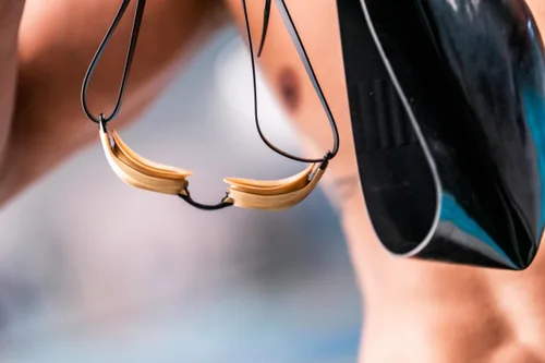 Miniatura 7 de Arena Gafas de natación de carreras unisex Cobra Core Swipe antivaho para hombres y mujeres con lente de policarbonato con espejo/sin espejo