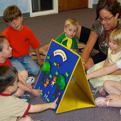 Miniatura 7 de Tablero de franela de fieltro plegable para niños, libro silencioso para niños, tablero de fieltro independiente para niños pequeños preescolares