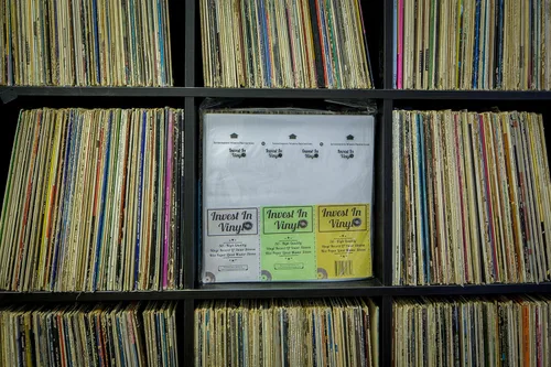 Miniatura 4 de Invest In Vinyl 50 fundas Master Sleeves de papel de arroz antiestáticas LP interiores para discos de vinilo que proporcionan a tu colección LP