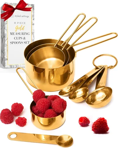 Miniatura 12 de Juego de tazas y cucharas medidoras doradas de latón de 8 piezas con asas de silicona beige para un agarre cómodo – accesorios de cocina dorados