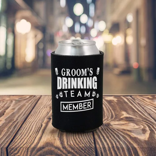 Miniatura 7 de Shop4Ever El miembro del equipo de bebida del novio y el novio puede enfriar ~ Enfriadores de manga para latas de cerveza para despedida de soltero