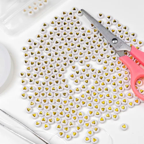 Miniatura 6 de Melius 500 cuentas acrílicas de corazón para pulseras, joyería, manualidades (4 x 7 redondas, corazón dorado)