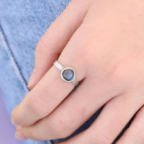 Miniatura 72 de Anillo de plata de ley con piedras preciosas para mujer, anillo apilable de piedra martillada, anillo de piedra natal