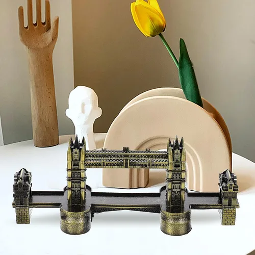 Miniatura 4 de HOMSFOU Modelo de puente de Londres, adorno de escritorio, escultura arquitectónica de aleación de metal, decoración del hogar, acento, puente