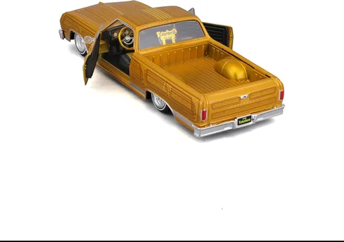 Miniatura 4 de 1965 Chevrolet El Camino Lowrider Gold Metallic con gráficos Lowriders Series 1/25 Modelo de coche fundido a troquel por Maisto