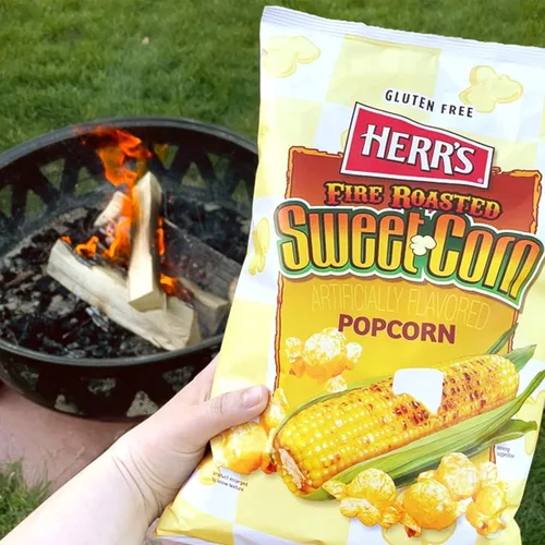 Miniatura 8 de Herr's Palomitas de maíz, sabor a maíz dulce tostado al fuego, 0.875 onzas (paquete de 24 bolsas) - Palomitas de maíz con sabor a maíz dulce