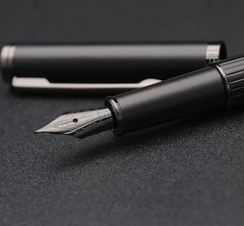 Miniatura 2 de JINHAO Serie 88 Pluma estilográfica de metal (negro, punta EF 0.015 in)