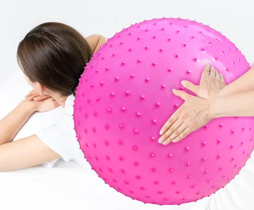 Miniatura 3 de Pelota de masaje sensorial grande para niños, 33.5 pulgadas, 3.1 libras, pelota de ejercicio inflable rosa para niños pequeños, bolas inflables 1