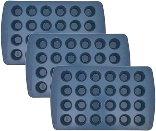 Miniatura 7 de Chicago Metallic Molde antiadherente para muffins todos los días, perfecto para magdalenas, huevos y mucho más. 12 tazas, azul