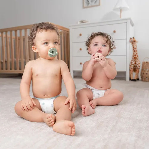 Miniatura 4 de Comfy Cubs Chupetes para Bebé, Paquete de 5 para 0+ Meses, Forma de Pezón Suave Similar al Pecho - Chupete de Silicona Conforme con CPSIA