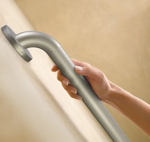 Miniatura 2 de Moen Home Care Barra de Agarre para Baño de Acero Inoxidable de 18 Pulgadas para Discapacitados, Textura con Rebaba Antideslizante, Producto