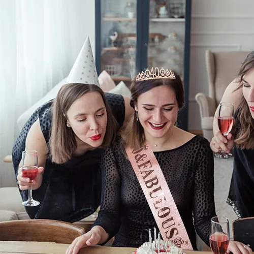Miniatura 4 de Casoty Juego de diadema y tiara de 40 y fabuloso, oro rosa, para decoraciones de cumpleaños de 40 años, regalos para mujeres, decoraciones de fiesta