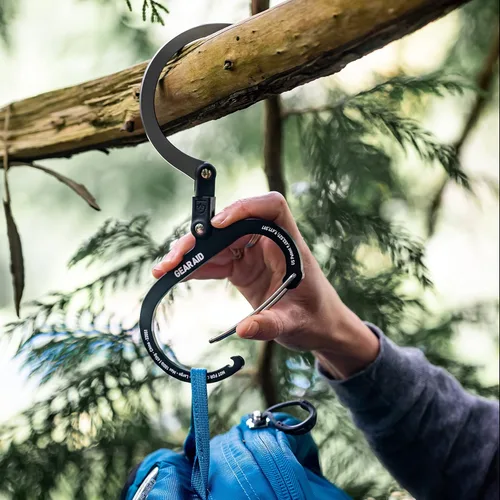 Miniatura 6 de GEAR AID HEROCLIP (grande) mosquetón y clip de gancho para colgar artículos de alta resistencia, mochilas de camping, maletas, kayaks, bicicletas