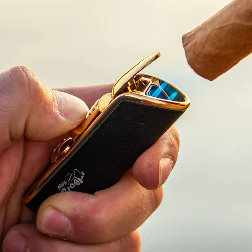 Miniatura 2 de Encendedor de cigarrillos, con perforador de puros de Tripple Torch