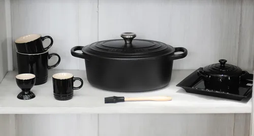 Miniatura 5 de Le Creuset - Olla holandesa ovalada de hierro fundido esmaltado, de 6.75 cuartos de galón, color regaliz