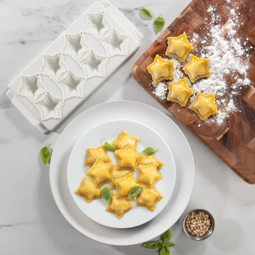 Miniatura 6 de Moldes para ravioles de estrellas (paquete de 2) – Mini estrellas del 4 de julio de 2 pulgadas – Máquina de pasta rellena casera – Bandeja de 2
