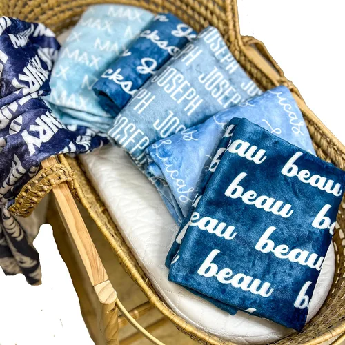 Girls Love A Monogram Se envía al día siguiente- Mantas personalizadas azules para bebé niño con nombre - Impreso en Estados Unidos - Manta