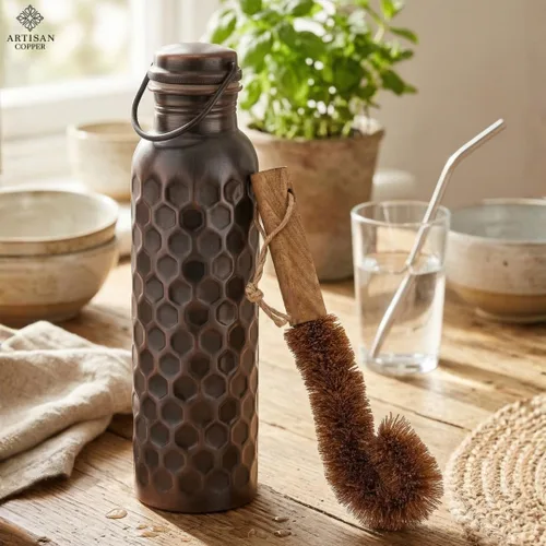 Miniatura 3 de Artisan Copper - Botella de cobre 100% puro (32 onzas) con cepillo de madera, botella de agua hecha a mano, acabado martillado, a prueba de fugas