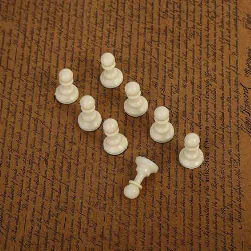 Miniatura 7 de Juego de ajedrez piezas de ajedrez de plástico, juego internacional de ajedrez blanco y negro (mediano 2.520 in)