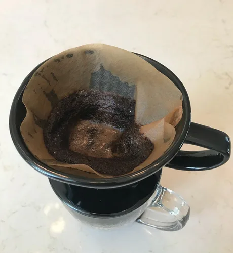Miniatura 5 de Simply Charmed Cafetera de cerámica para verter sobre una sola taza con filtros Melitta (negro) 8-16 oz dependiendo de la cantidad de agua/suelo que