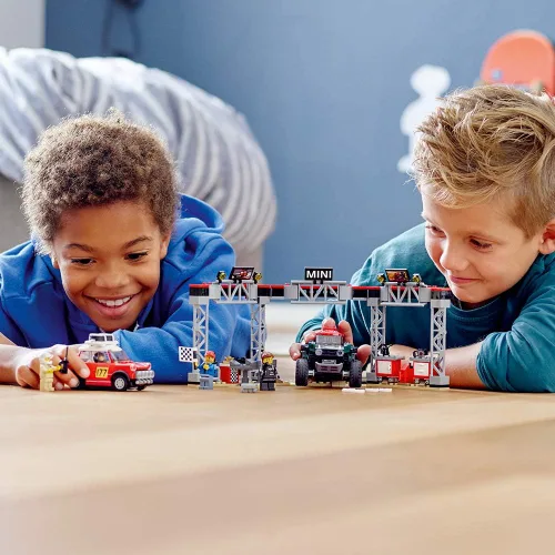Miniatura 3 de LEGO Speed Champions 1967 Mini Cooper S Rally y 2018 MINI John Cooper Works Buggy 75894 Kit de construcción (481 piezas)