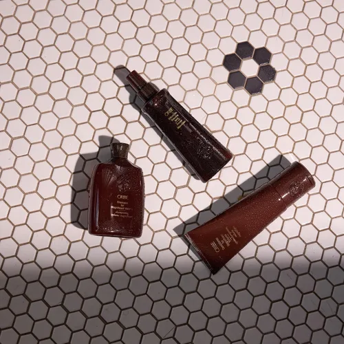 Miniatura 5 de Champú y acondicionador ORIBE para un volumen magnífico: añade volumen y volumen