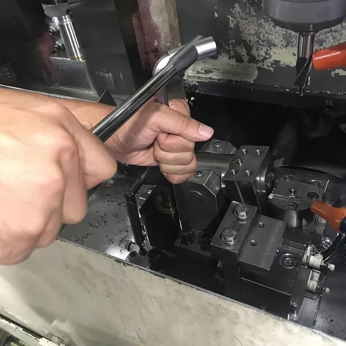 Miniatura 2 de WISE TOOLs, 2030 Triple Handle para la llave súper bola SBL-1000