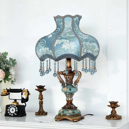 Retisee Lámpara de mesa de flores victorianas, lámpara de coqueta floral con mantel individual de encaje vintage, pantalla de tela, con cuentas,