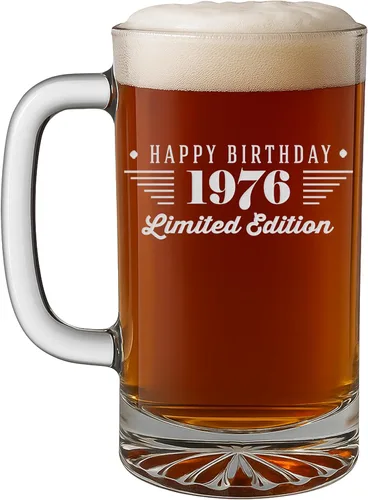 Miniatura 10 de Taza de cerveza de vidrio grabada vintage de 16 onzas, regalos de feliz cumpleaños 50 para él, mujeres, hombres, saludos a convertirse en un hombre
