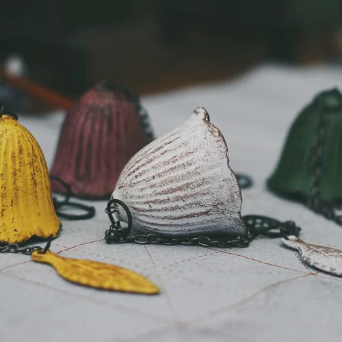 Miniatura 7 de Juego de 2, campanillas de viento pequeñas de la suerte tradicionales japonesas para exteriores, campana de viento de templo bendito de hierro