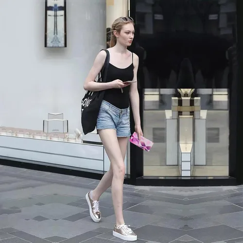 Miniatura 118 de HUA ANGEL Billetera para mujer, ultra delgada y delgada, con bloqueo RFID, tarjetero de crédito, doble embrague, carteras largas, regalo para A-ámbar
