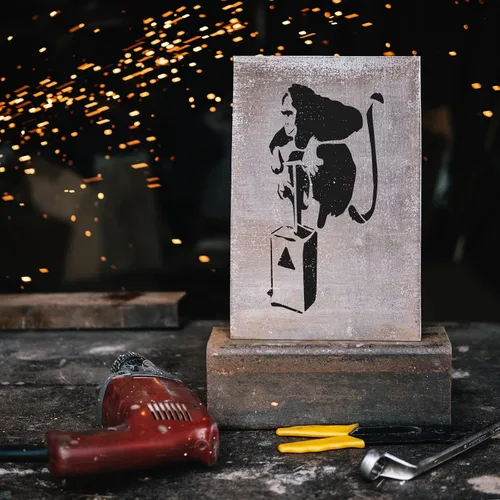 Miniatura 3 de Plantilla de monkey Bomb Banksy - Arte de pared de Banksy, impresiones de Banksy, plantilla de graffiti, arte de Banksy, lienzo de Banksy