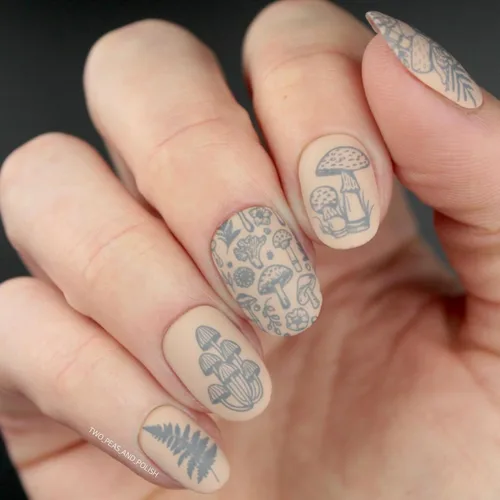 Miniatura 3 de Maniology Magic Mushrooms Nail Stamping Plate Hongos Bosques Bosques Caracoles Diseños de Uñas Manicura Reutilizable, Rectangular, Plantilla