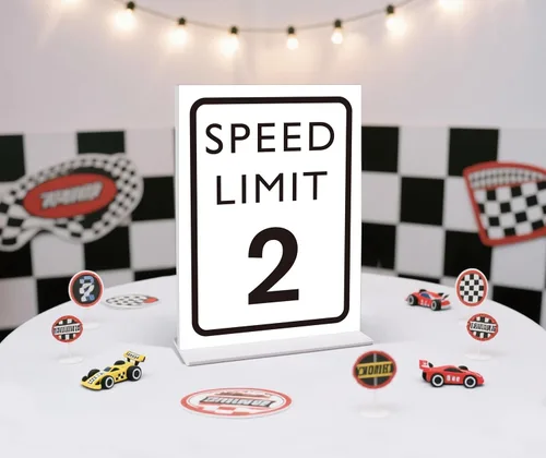 Miniatura 3 de Decoración de cumpleaños de coche de carreras, letrero de límite de velocidad 2, Fast One, decoración de fiesta de cumpleaños de auto de carreras