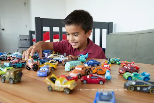 Miniatura 3 de Vehículo de lujo Miss Fritter moldeado a presión Disney Pixar Cars 3