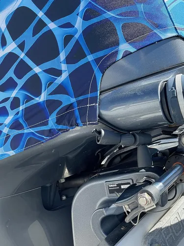 Miniatura 6 de Cubierta de motor de barco ventilada de ajuste personalizado compatible con Yamaha 4.2L 6-cyl F225 F250 F300 (2010-2020) - Azul Aquatint