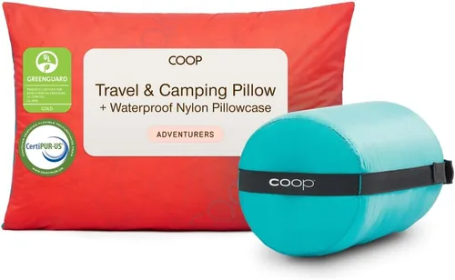 Coop Home Goods Almohada de viaje ajustable original y protector de almohada impermeable, paquete rojo con saco compresible, espuma viscoelástica de