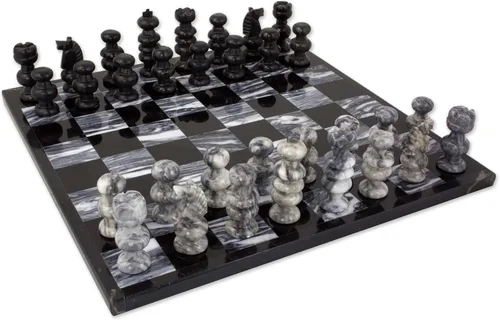 Miniatura 6 de NOVICA Juegos de ajedrez decorativos de mármol, negro, 'Glorious Battle