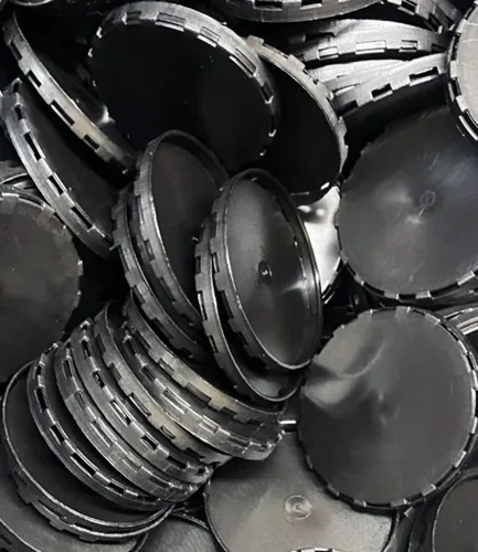 Generic Tapones para barriles-100pcs. Protege el llenado y la válvula de tus barriles con una tapa de barril ventilada. Material: plástico (negro)