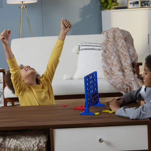 Miniatura 8 de Connect 4 Hasbro Gaming Classic Grid, juego 4 en fila, juegos de mesa de estrategia para niños, 2 jugadores para familia y niños, regalos de Pascua