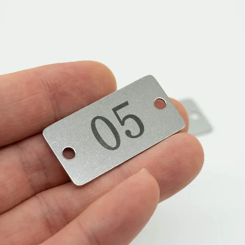 Miniatura 3 de Etiquetas numeradas rectangulares de acero inoxidable con dos agujeros (1-10)