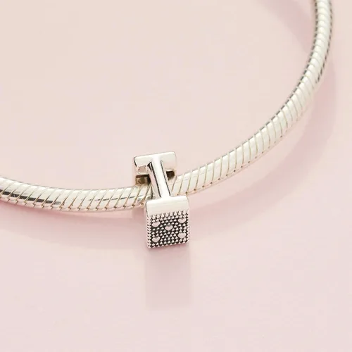 Miniatura 4 de Colgante de plata de ley 925 con letra PANDORA